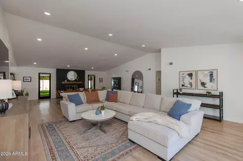 Living - 11229 N 23rd Pl, Phoenix, AZ 85028 photo 1 of 1