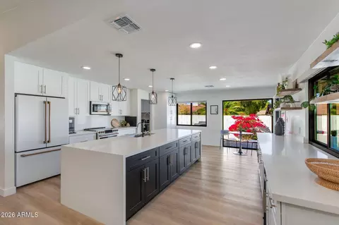 Kitchen - 11229 N 23rd Pl, Phoenix, AZ 85028 photo 1 of 3