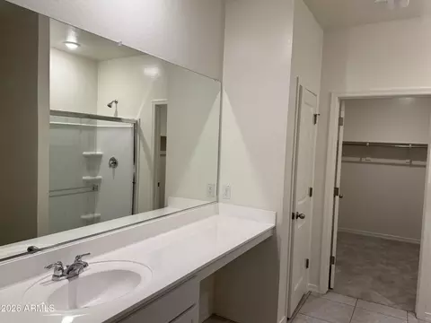 Bath - 10023 W Devonshire Ave, Phoenix, AZ 85037 photo 1 of 1