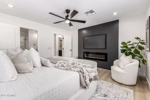 Bedroom - 2507 E Devonshire Ave, Phoenix, AZ 85016 photo 2 of 4