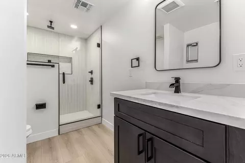 Bath - 2507 E Devonshire Ave, Phoenix, AZ 85016 photo 5 of 5