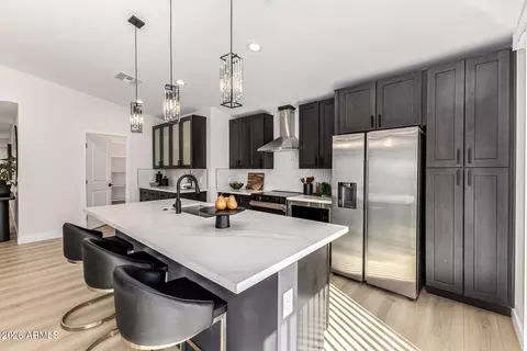 Kitchen - 2507 E Devonshire Ave, Phoenix, AZ 85016 photo 3 of 5