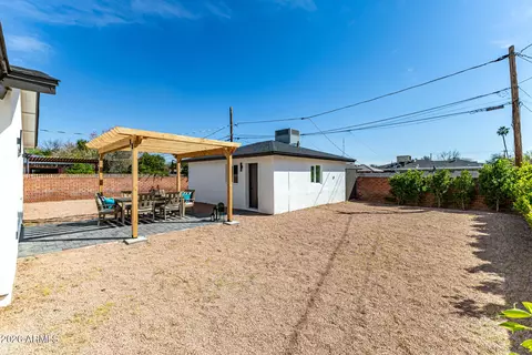 Exterior - 2507 E Devonshire Ave, Phoenix, AZ 85016 photo 2 of 5