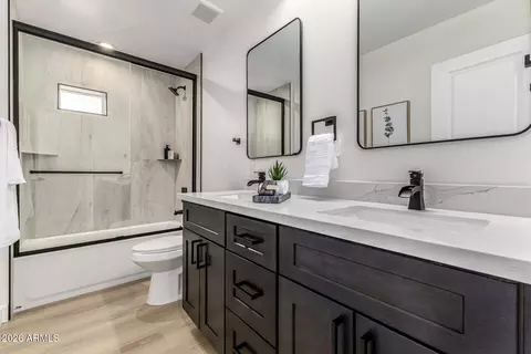 Bath - 2507 E Devonshire Ave, Phoenix, AZ 85016 photo 4 of 5