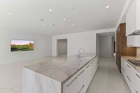 6587 N Palmeraie Blvd #2021, Paradise Valley, AZ 85253