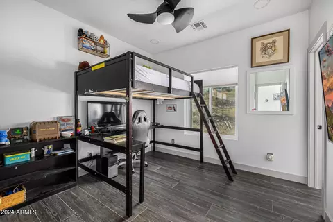 Bedroom - 1829 W Cloud Rd, Phoenix, AZ 85086 photo 5 of 10
