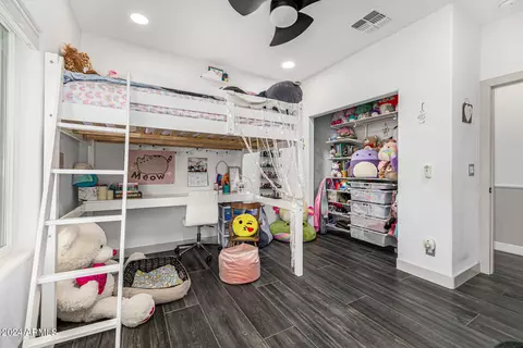 Bedroom - 1829 W Cloud Rd, Phoenix, AZ 85086 photo 6 of 10