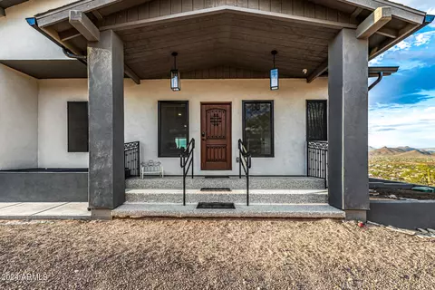 Exterior - 1829 W Cloud Rd, Phoenix, AZ 85086 photo 7 of 30