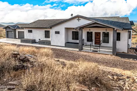 Exterior - 1829 W Cloud Rd, Phoenix, AZ 85086 photo 5 of 30