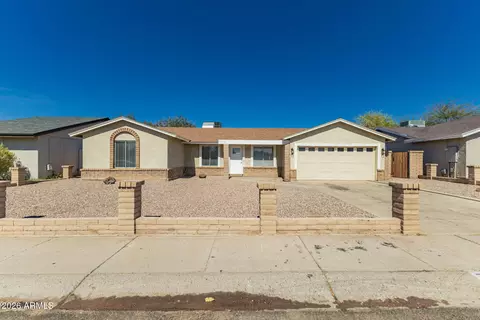 7118 W Earll Dr, Phoenix, AZ 85033