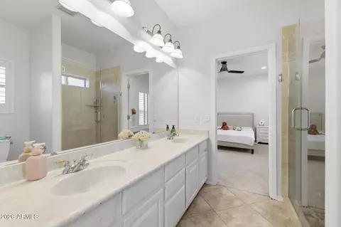 Bath - 3425 E Mockingbird Dr, Gilbert, AZ 85234 photo 4 of 6