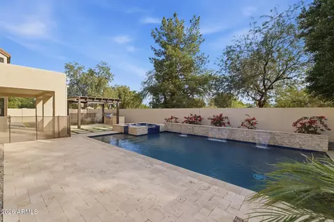 Exterior - 3425 E Mockingbird Dr, Gilbert, AZ 85234 photo 4 of 12