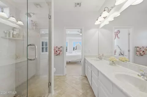 Bath - 3425 E Mockingbird Dr, Gilbert, AZ 85234 photo 5 of 6