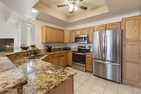 Kitchen - 4202 E Broadway Rd #50, Mesa, AZ 85206 photo 6 of 10