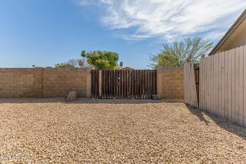Exterior - 2249 E Greenway Rd, Phoenix, AZ 85022 photo 7 of 7