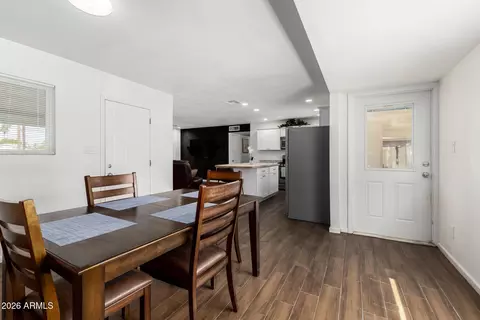 Dining - 2249 E Greenway Rd, Phoenix, AZ 85022 photo 1 of 2