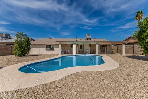 Exterior - 2249 E Greenway Rd, Phoenix, AZ 85022 photo 3 of 7