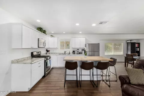 Kitchen - 2249 E Greenway Rd, Phoenix, AZ 85022 photo 1 of 3
