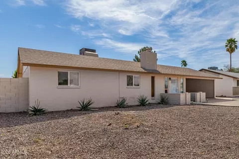Exterior - 2249 E Greenway Rd, Phoenix, AZ 85022 photo 2 of 7