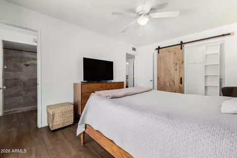 Bedroom - 2249 E Greenway Rd, Phoenix, AZ 85022 photo 4 of 9