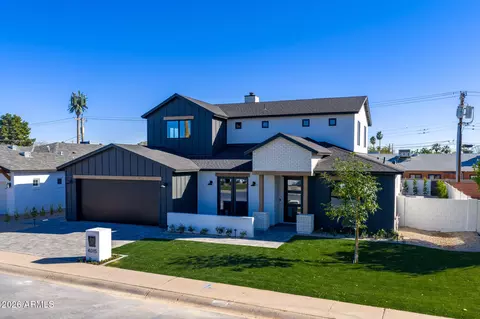 Exterior - 4015 E Glenrosa Ave, Phoenix, AZ 85018 photo 3 of 3