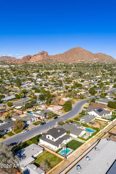 View/Area - 4015 E Glenrosa Ave, Phoenix, AZ 85018 photo 4 of 5