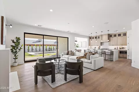Living - 4015 E Glenrosa Ave, Phoenix, AZ 85018 photo 1 of 5