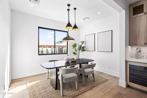 Dining - 4015 E Glenrosa Ave, Phoenix, AZ 85018 photo 1 of 3