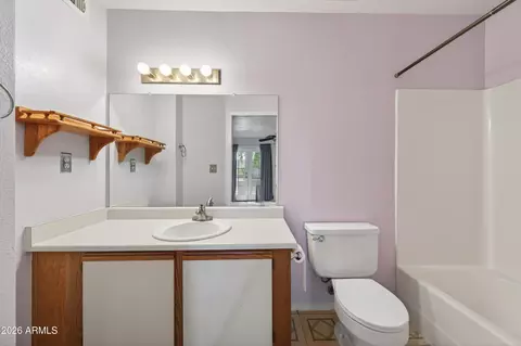 Bath - 1446 E Grovers Ave #4, Phoenix, AZ 85022 photo 1 of 3
