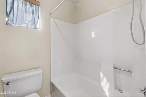 Bath - 1446 E Grovers Ave #4, Phoenix, AZ 85022 photo 3 of 3