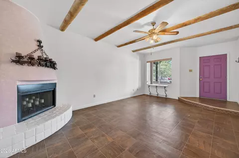 Living - 1446 E Grovers Ave #4, Phoenix, AZ 85022 photo 1 of 3