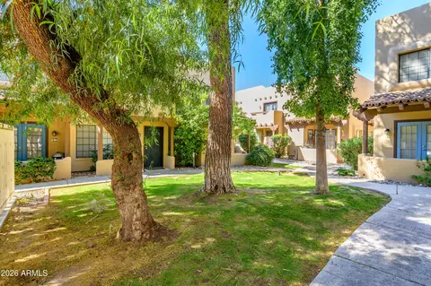 Exterior - 1446 E Grovers Ave #4, Phoenix, AZ 85022 photo 4 of 8
