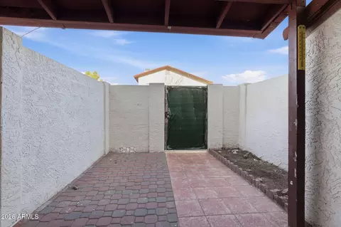 Exterior - 2838 E Beck Ln #2, Phoenix, AZ 85032 photo 3 of 3