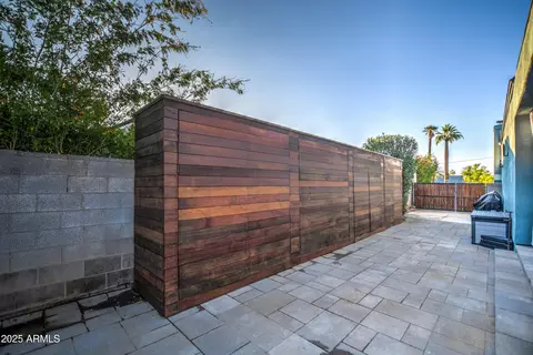 Exterior - 71 W Cypress St, Phoenix, AZ 85003 photo 5 of 8
