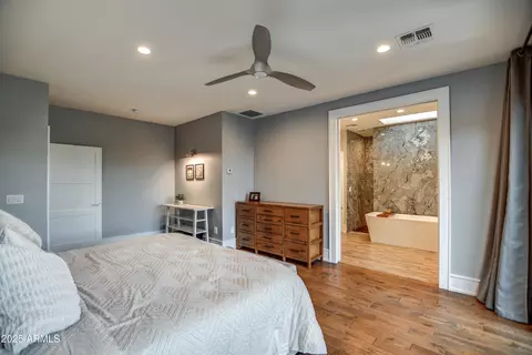 Bedroom - 71 W Cypress St, Phoenix, AZ 85003 photo 4 of 7