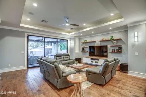 Living - 71 W Cypress St, Phoenix, AZ 85003 photo 2 of 2