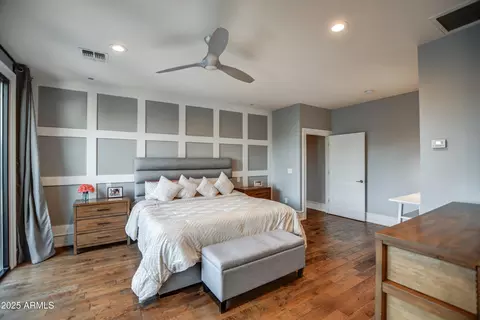 Bedroom - 71 W Cypress St, Phoenix, AZ 85003 photo 1 of 7