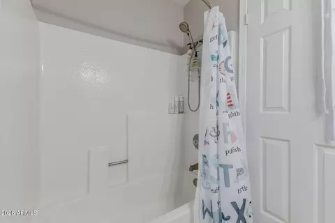 Bath - 1633 E Lakeside Dr #27, Gilbert, AZ 85234 photo 3 of 3