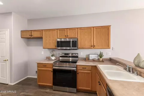 Kitchen - 3752 E Thunderheart Trl, Gilbert, AZ 85297 photo 2 of 3