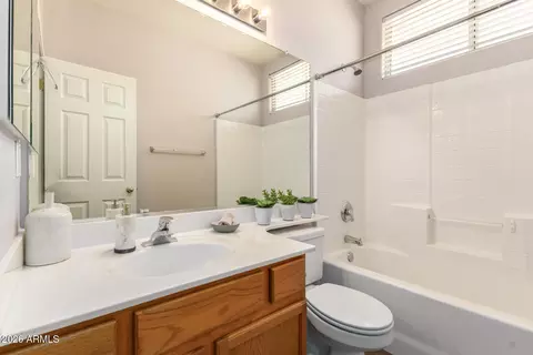 Bath - 3752 E Thunderheart Trl, Gilbert, AZ 85297 photo 3 of 3