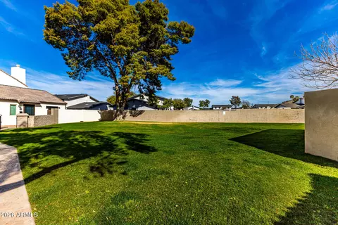 Exterior - 1139 E Belmont Ave, Phoenix, AZ 85020 photo 7 of 13