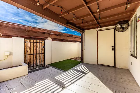 Exterior - 1139 E Belmont Ave, Phoenix, AZ 85020 photo 1 of 13