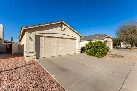 8840 W Morningside Dr, Peoria, AZ 85382