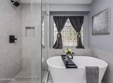 Bath - 3324 E Brookwood Ct, Phoenix, AZ 85048 photo 3 of 7