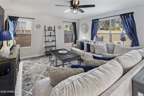 Living - 3324 E Brookwood Ct, Phoenix, AZ 85048 photo 1 of 2