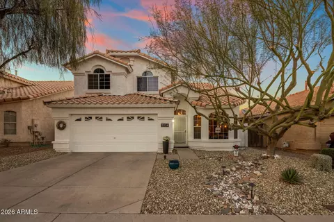 3324 E Brookwood Ct, Phoenix, AZ 85048