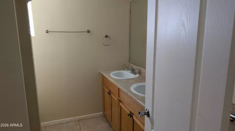 Bath - 2929 Eberle Ln, Phoenix, AZ 85032 photo 1 of 1
