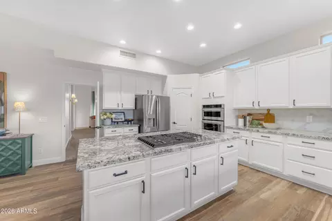 Kitchen - 8148 E Sienna St, Mesa, AZ 85207 photo 4 of 8