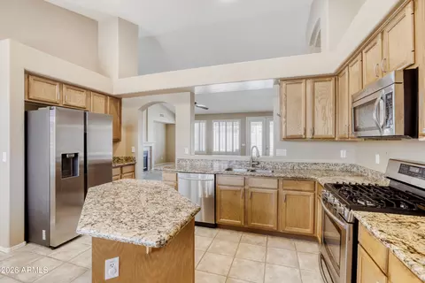 4344 E Melinda Ln, Phoenix, AZ 85050 photo 3