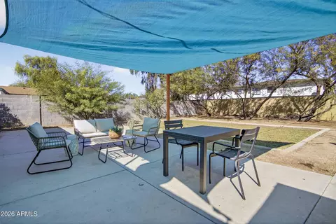 Exterior - 1242 Edgemont Ave, Phoenix, AZ 85006 photo 4 of 7